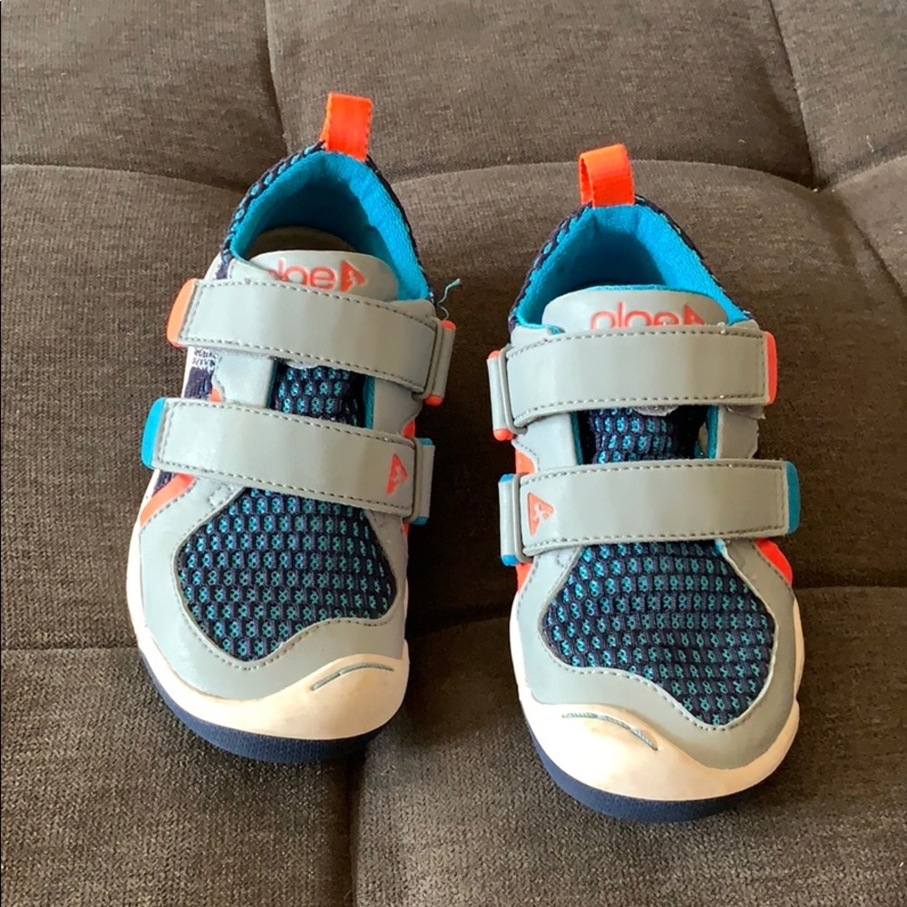 Plae sneakers shoes 10.5